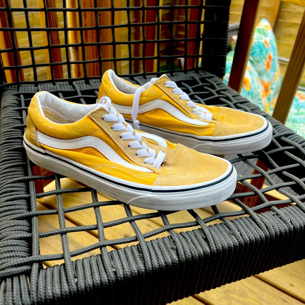 Mustard Unisex Vans. 6M 7.5W